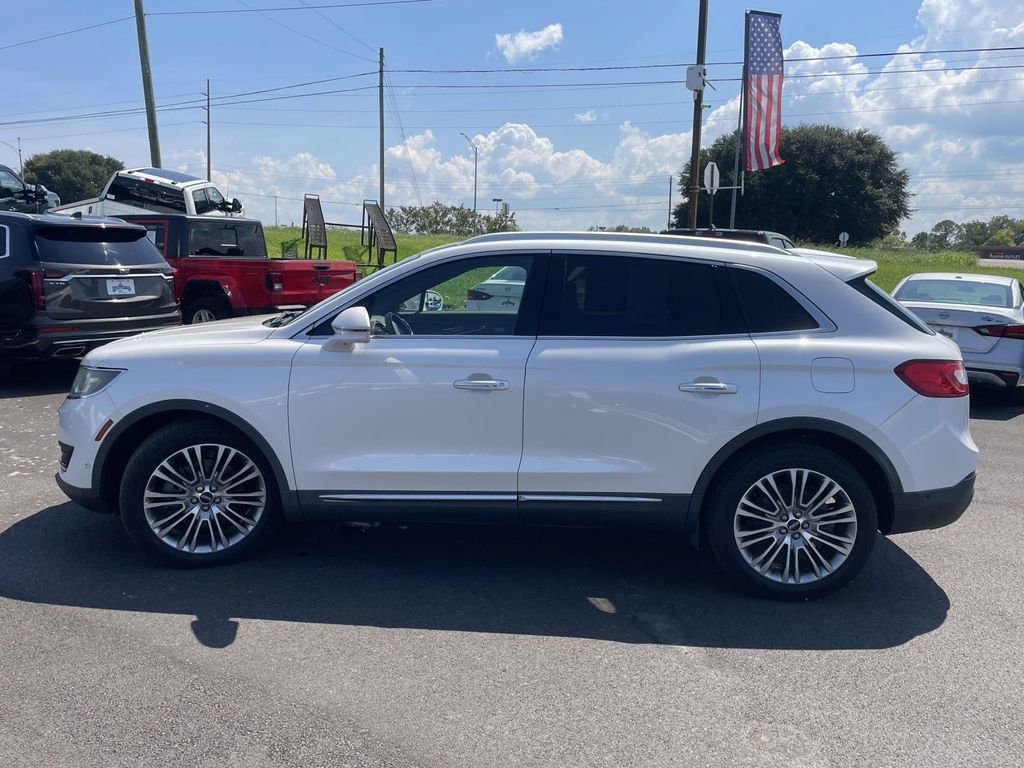 Used 2016 Lincoln MKX Reserve w/ Technology Package AWD/4WD image 6