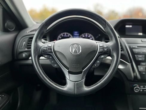 Used 2018 Acura ILX FWD image 13