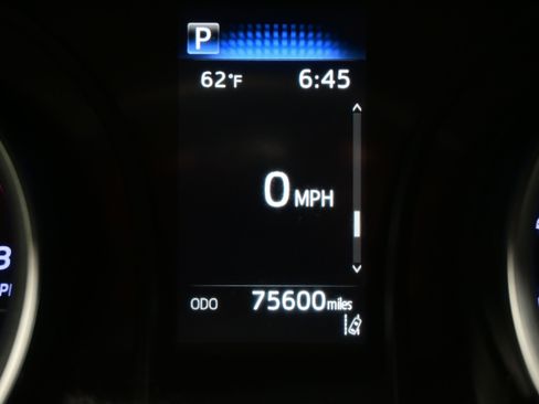 Used 2022 Toyota Camry LE FWD image 24