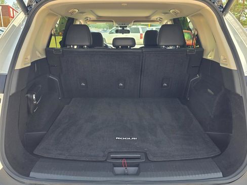 Used 2023 Nissan Rogue SV w/ SV Premium B Package AWD/4WD image 16