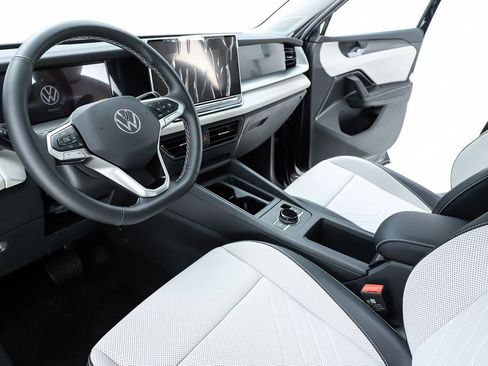 New 2026 Volkswagen Tiguan SE AWD/4WD image 19