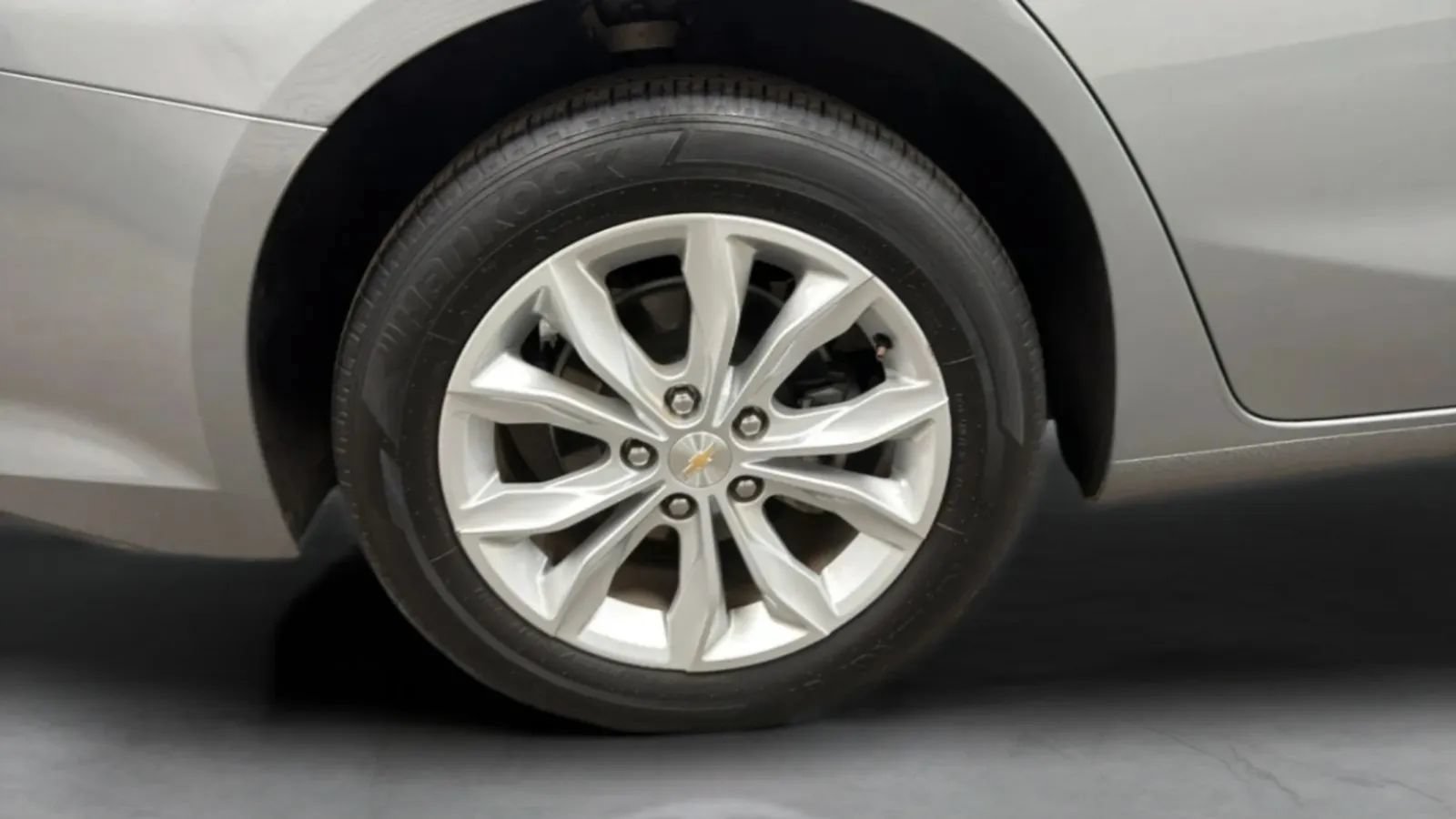 Used 2023 Chevrolet Malibu LT FWD image 27