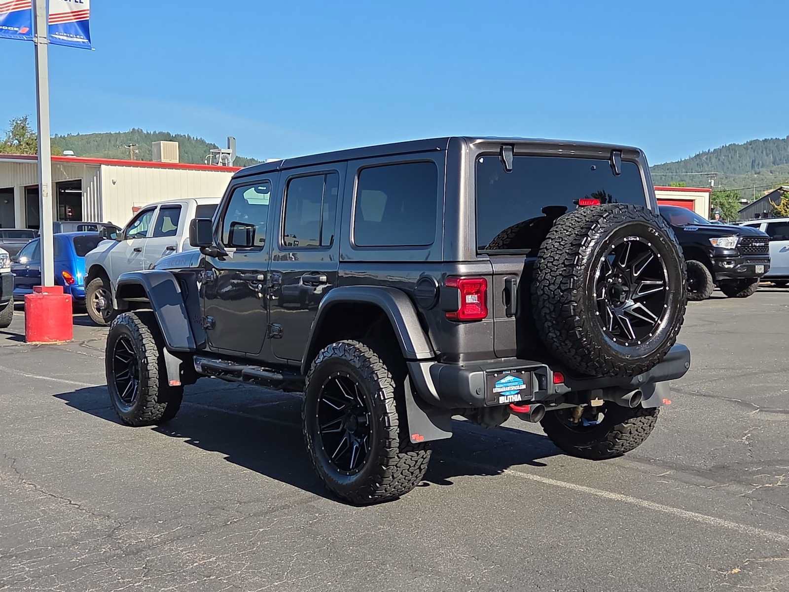 Used 2021 Jeep Wrangler Unlimited Rubicon w/ Uconnect 4C Nav & Sound Group AWD/4WD image 12