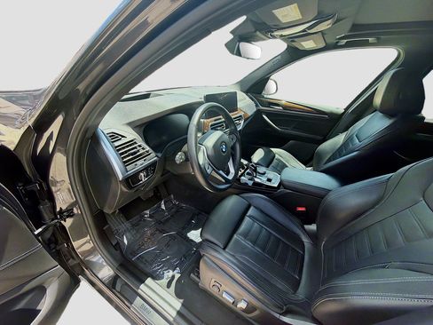 Used 2024 BMW X3 xDrive30i w/ Premium Package AWD/4WD image 9