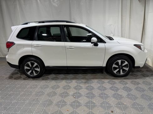 Used 2018 Subaru Forester 2.5i Premium image 9