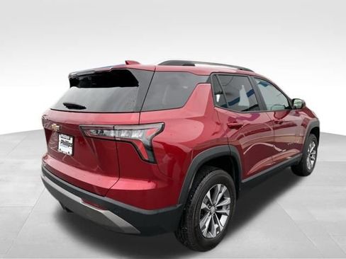 Used 2025 Chevrolet Equinox LT w/ Convenience Package II FWD image 12