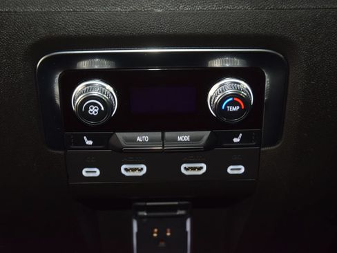 Used 2024 GMC Yukon Denali AWD/4WD image 46