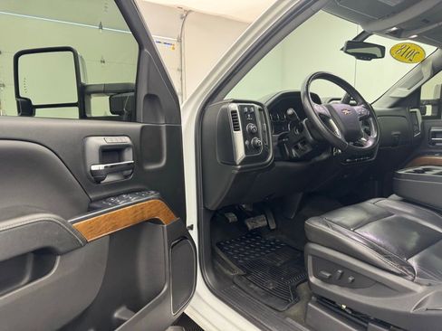 Used 2018 Chevrolet Silverado 1500 LTZ w/ Max Trailering Package image 14