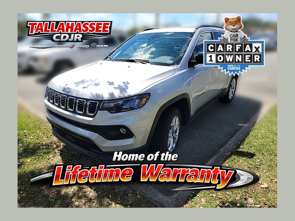 Used 2025 Jeep Compass Latitude AWD/4WD image 1