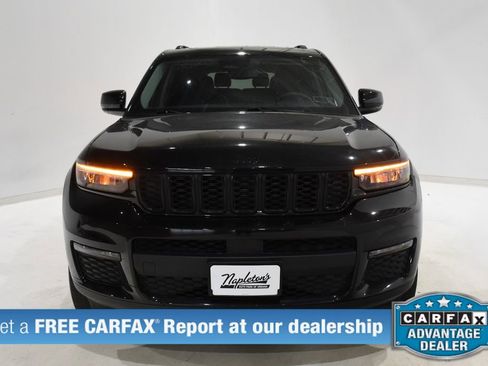 Used 2023 Jeep Grand Cherokee L Limited w/ Black Appearance Package AWD/4WD image 2
