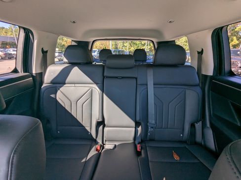 Used 2025 Hyundai Santa Fe SEL image 10