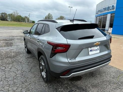 New 2026 Chevrolet Trax LT FWD image 8