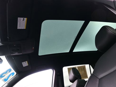 Used 2023 Volkswagen Atlas Cross Sport SEL R-Line image 18