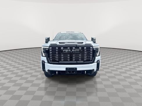 New 2026 GMC Sierra 3500 Denali Ultimate AWD/4WD image 3