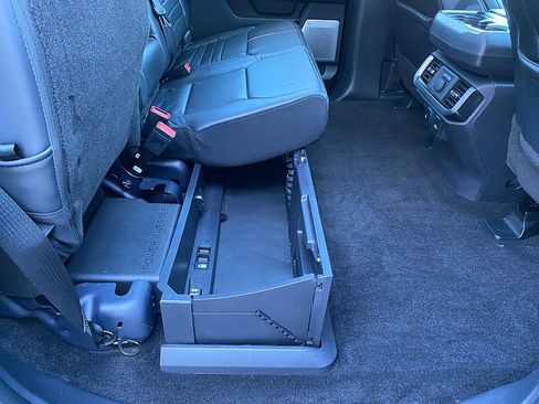 Certified 2022 Ford F150 Platinum w/ Equipment Group 701A High image 37