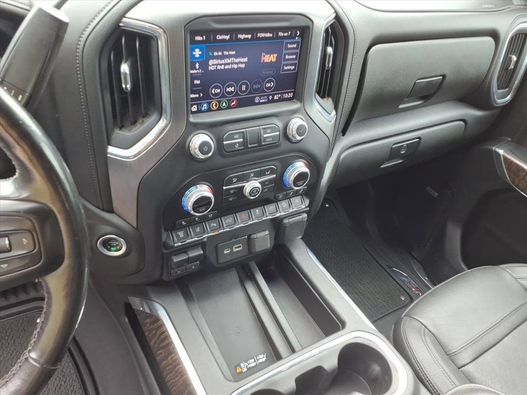 Used 2022 GMC Sierra 3500 Denali w/ Denali Black Diamond Edition AWD/4WD image 31