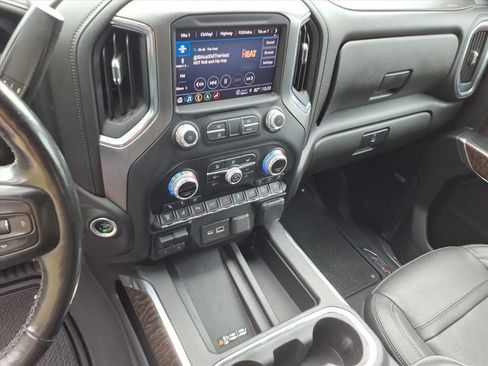 Used 2022 GMC Sierra 3500 Denali w/ Denali Black Diamond Edition AWD/4WD image 31
