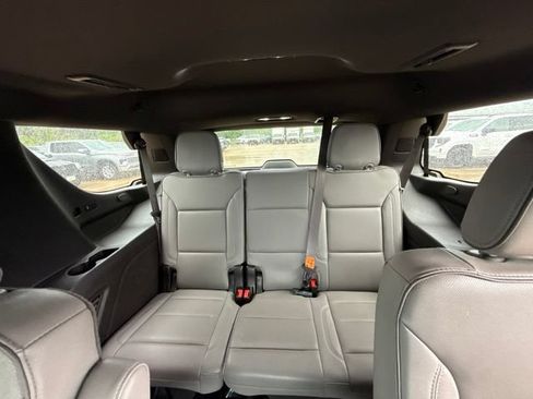 Used 2023 GMC Yukon SLT w/ SLT Premium Package AWD/4WD image 22
