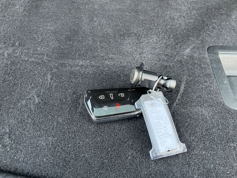 Used 2025 Volkswagen Atlas Cross Sport SE image 21