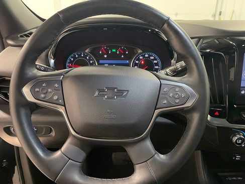 Used 2023 Chevrolet Traverse RS image 38