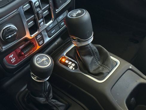New 2026 Jeep Wrangler Unlimited Rubicon AWD/4WD image 21