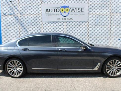 Used 2016 BMW 750i xDrive image 3