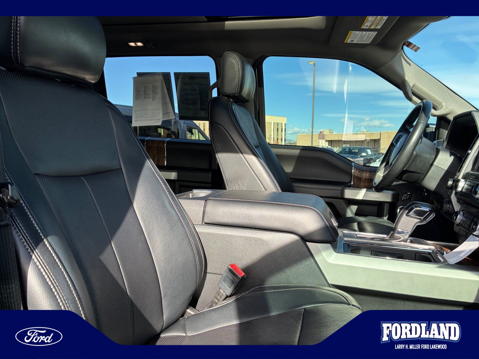 Used 2018 Ford F150 Lariat w/ Equipment Group 502A Luxury AWD/4WD image 19