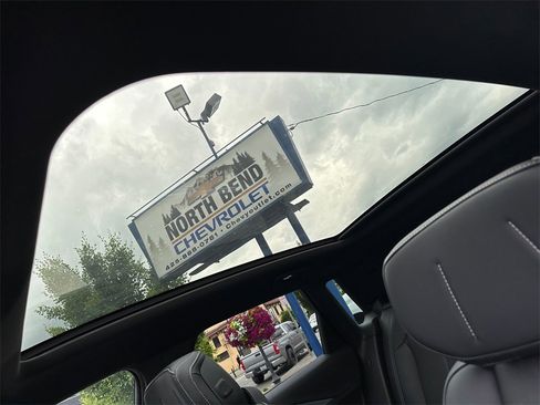 Used 2024 Cadillac Lyriq Luxury image 24