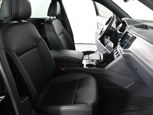 Certified 2023 Volkswagen Atlas Cross Sport SE w/ Black Wheel Package image 14