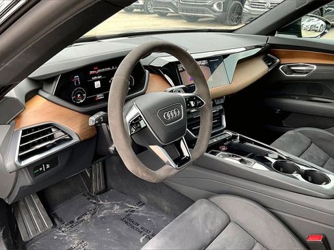 Certified 2023 Audi e-tron GT Premium Plus image 14