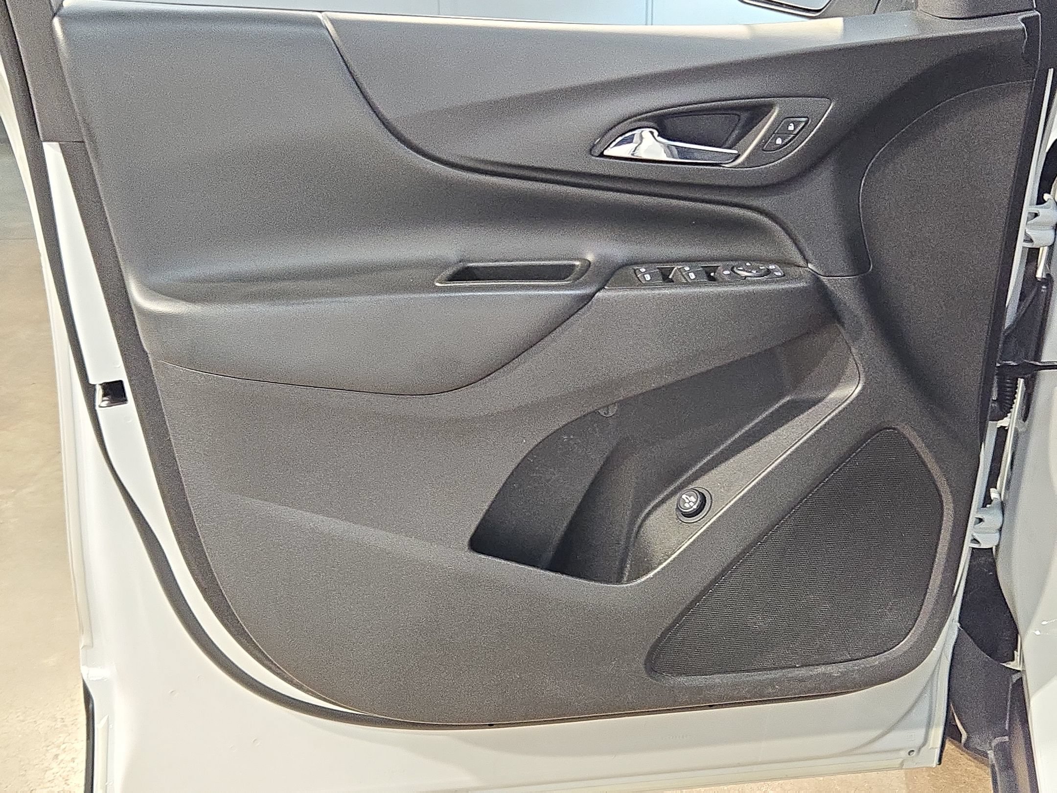 Used 2024 Chevrolet Equinox LT AWD/4WD image 20