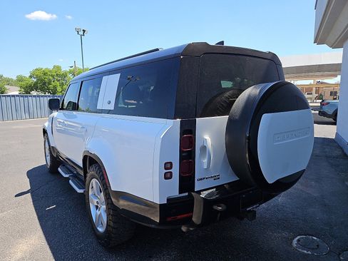 Used 2023 Land Rover Defender 130 SE AWD/4WD image 3