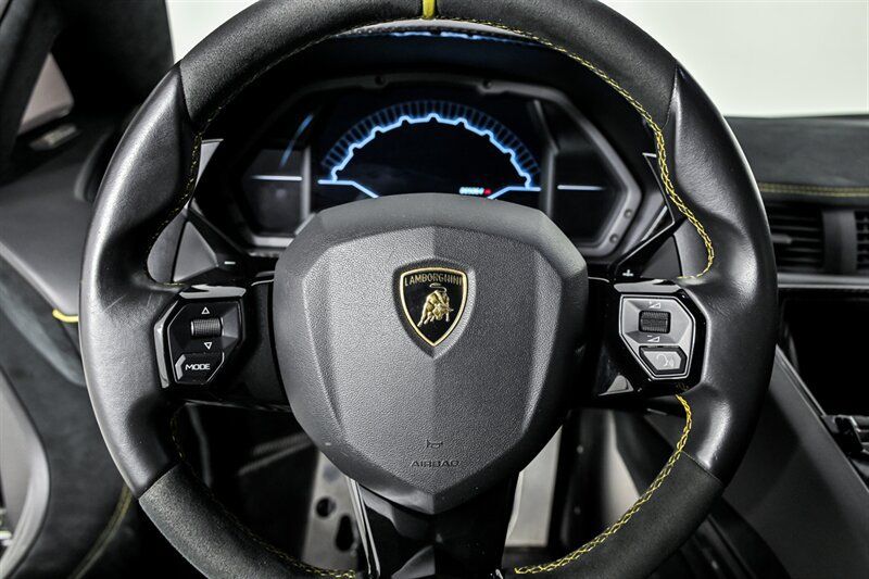 Used 2017 Lamborghini Aventador LP 750-4 Superveloce AWD/4WD image 20