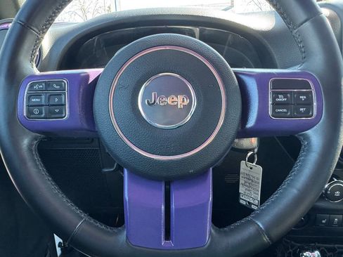 Used 2016 Jeep Wrangler Unlimited Rubicon w/ Connectivity Group AWD/4WD image 23