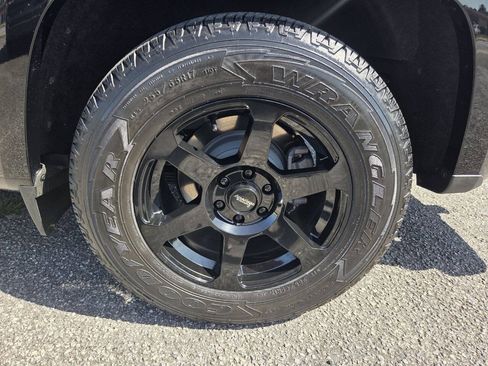 Used 2022 Chevrolet Colorado LT w/ LT Convenience Package RWD image 8