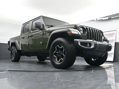 Used 2023 Jeep Gladiator Sport image 33