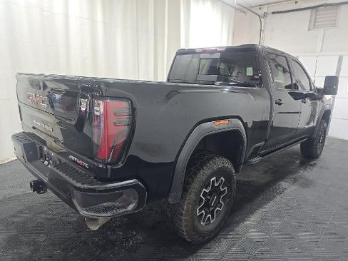 Used 2025 GMC Sierra 2500 AT4X AWD/4WD image 5