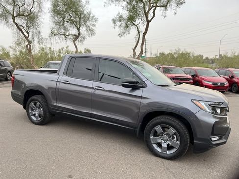 Used 2025 Honda Ridgeline TrailSport image 6