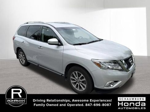 Used 2015 Nissan Pathfinder SV AWD/4WD image 3
