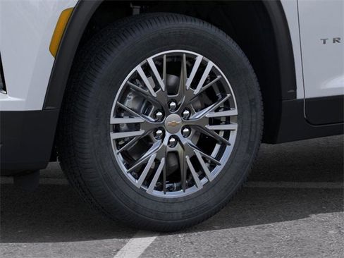 New 2026 Chevrolet Traverse LT w/ Driver Confidence Package image 9