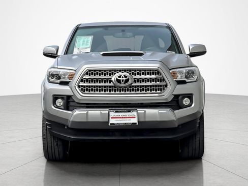 Certified 2017 Toyota Tacoma TRD Sport image 8