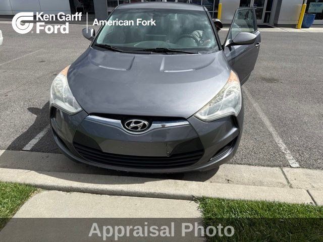Used 2013 Hyundai Veloster FWD image 1
