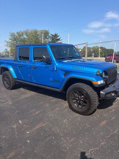 Used 2021 Jeep Gladiator Sport AWD/4WD image 2