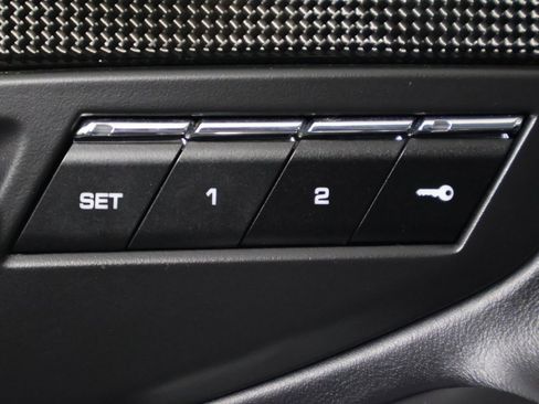 Used 2015 Porsche 911 Turbo S image 31