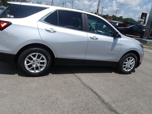Used 2022 Chevrolet Equinox LT AWD/4WD image 8