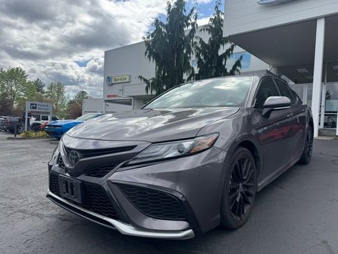 Used 2024 Toyota Camry XSE image 3