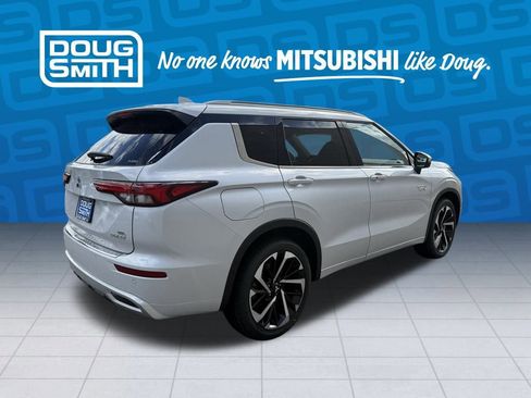 New 2025 Mitsubishi Outlander SEL image 4