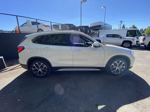 Used 2021 BMW X1 xDrive28i w/ Premium Package AWD/4WD image 7