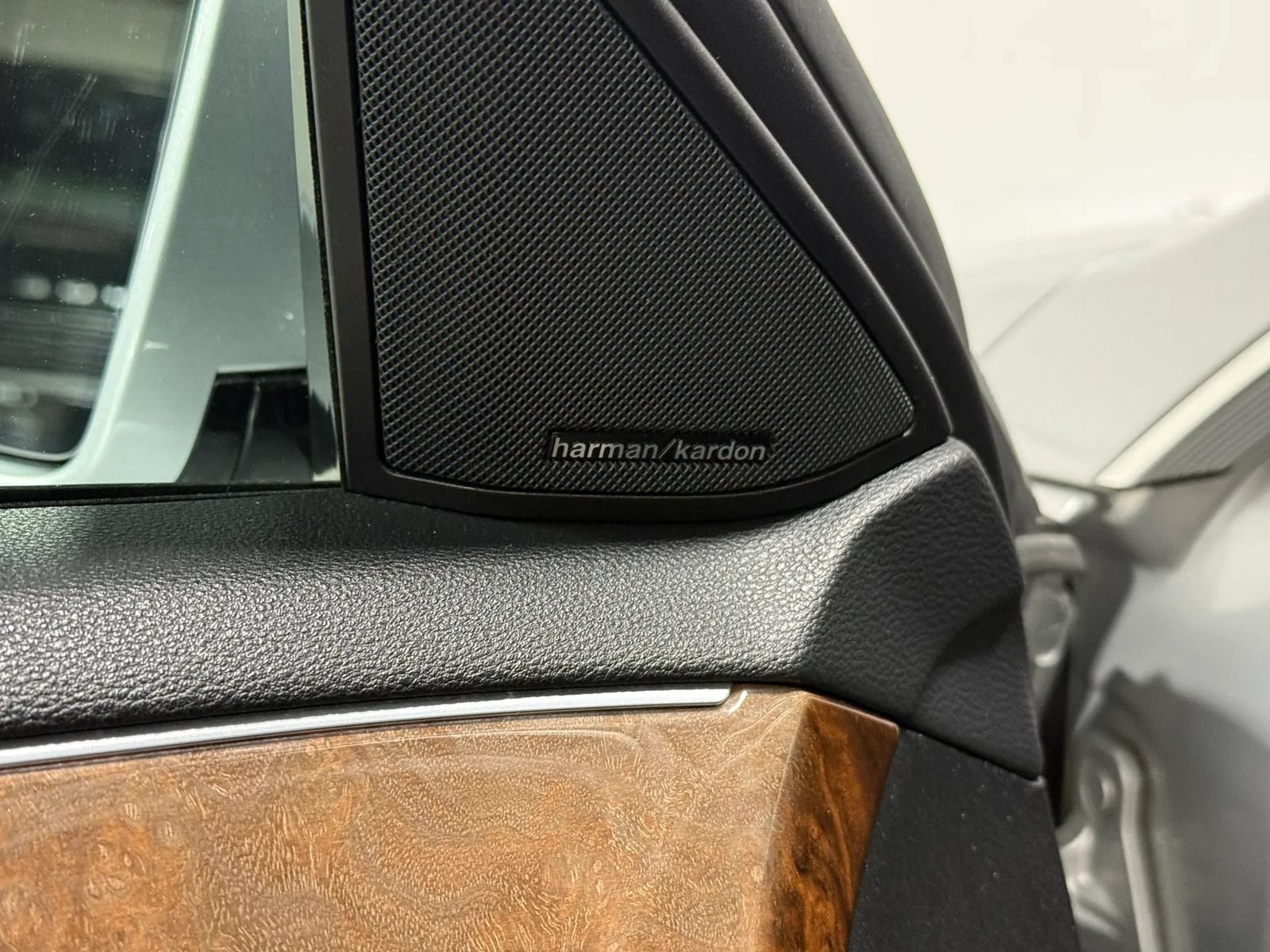 Used 2012 Mercedes-Benz E 550 4MATIC Sedan image 10