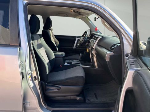 Used 2016 Toyota 4Runner SR5 image 16